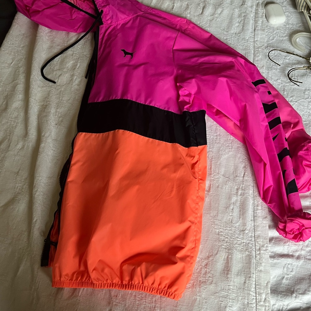 Pink windbreaker - Picture 5 of 7